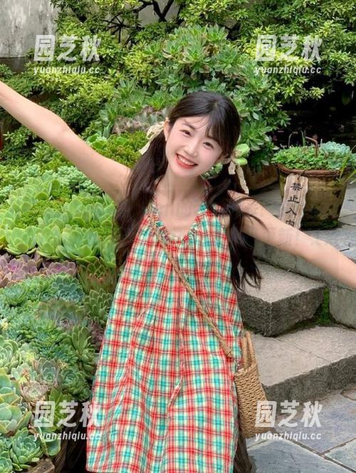 尽享puypuychen的艺术风采：SuzukaSummer系列最新cos作品已更新！.txt