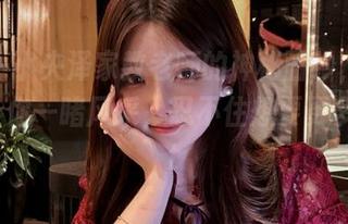 揭开一小央泽家教老师的神秘面纱，原图分享让你一睹风采，忍不住想要更多！.txt