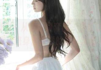 丝慕GIRL – 从原图到套图，佳佳短裤写真带你走进身心舒适的夏日氛围.txt