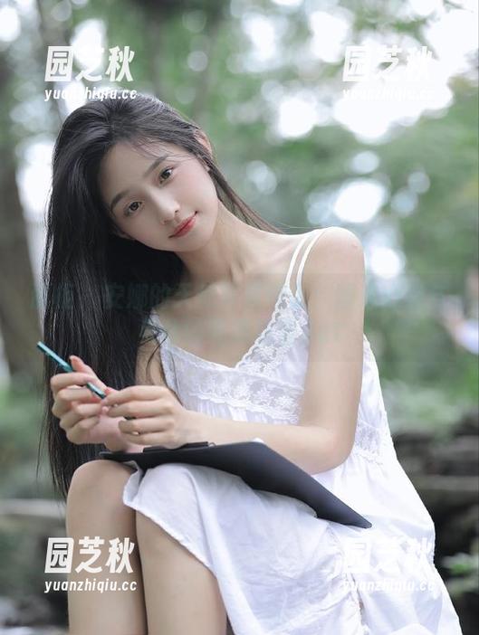 丽柜 - 安娜的天使写真作品：塑造心灵与身体的完美结合.txt