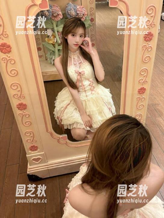 丽柜 - 让我们一同欣赏小熊的虐恋双生写真集，分享背后的情感故事！.txt