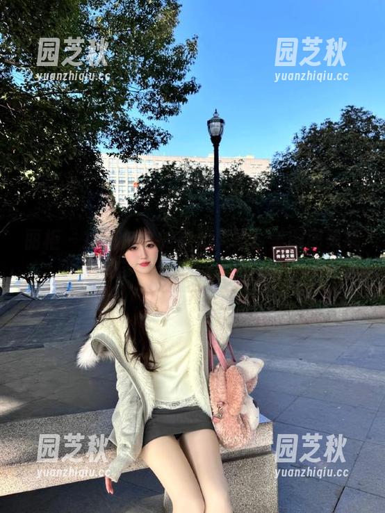 丽柜 - 揭秘尔尔的御姐风格：美图图集展现她的多面人生与无限可能.txt