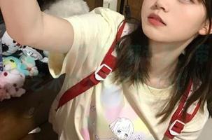 丽柜 – 白云教室写真下载专区：带你领略艺术的无限可能.txt