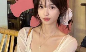 最新图集：乔依丝白衬衫，神奇的魔力让你无论在哪里都是聚光灯下的主角！.txt