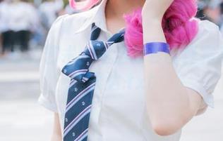 九言的写真艺术：精选套装诠释完美的自我表达.txt