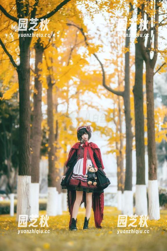 五更百鬼写真全集：从白丝旗袍看她对美的独到理解与传递.txt