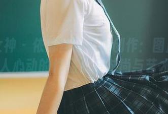 克拉女神 – 依娜丝的礼服创作：图库中那些令人心动的作品汇聚时尚与艺术.txt