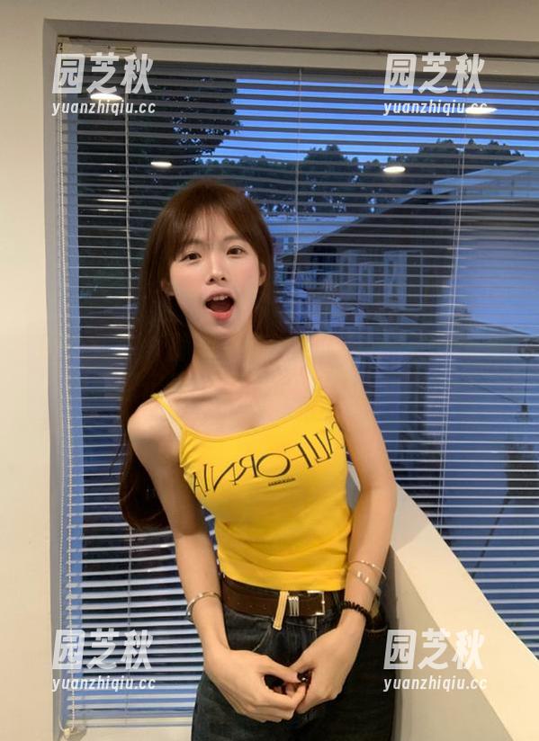 克拉女神 - 静谧之美：忆之办公室的无圣光美图记录了她的真实内心世界.txt