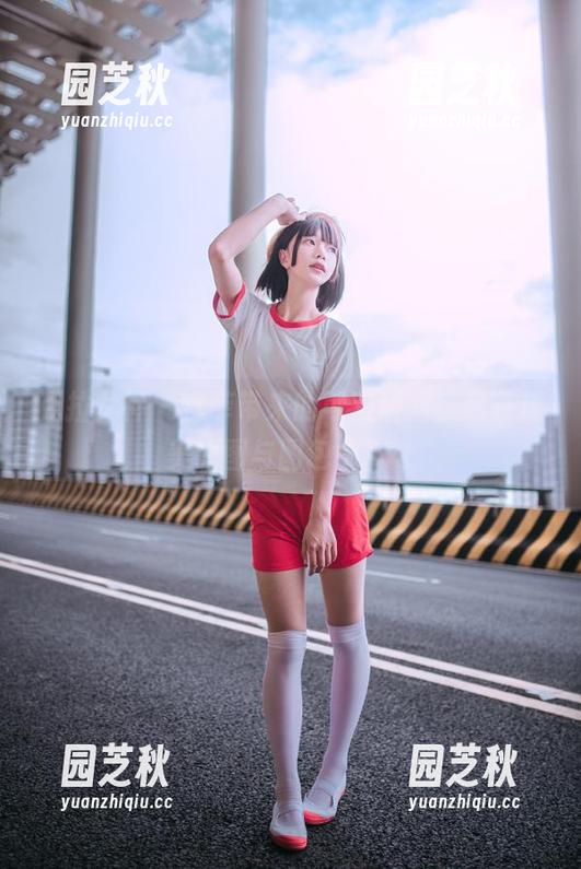克拉女神 - 慕菲带来的可爱瞬间，尽在精美原图与图包中.txt