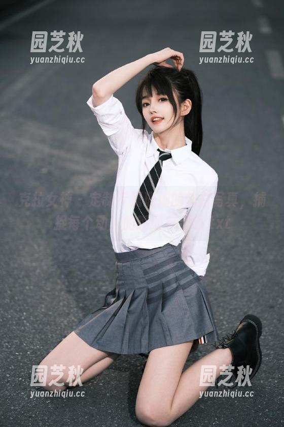 克拉女神 - 定制专属珊珊的纯白写真，捕捉每个动人的瞬间与灵感.txt