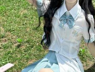 克拉女神 – 璇子的美足魅力：通过每一张原图与图片，展现出个性与风格的完美结合.txt