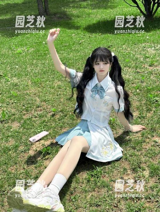 克拉女神 - 璇子的美足魅力：通过每一张原图与图片，展现出个性与风格的完美结合.txt