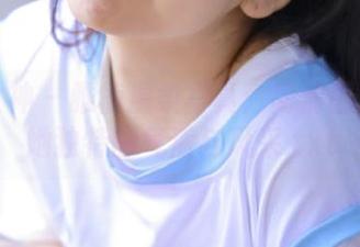 克拉女神 – 雅楠温柔写真：高清图片展现她独特的气质与风采.txt