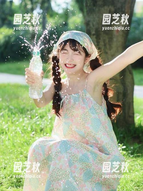 克拉女神 - 探索静宜的“办公室”系列，精彩写真作品免费下载不停歇！.txt