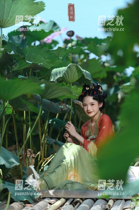 兔子Zzz不吃胡萝卜私房图集：尽展和风美人的娇柔与魅惑.txt