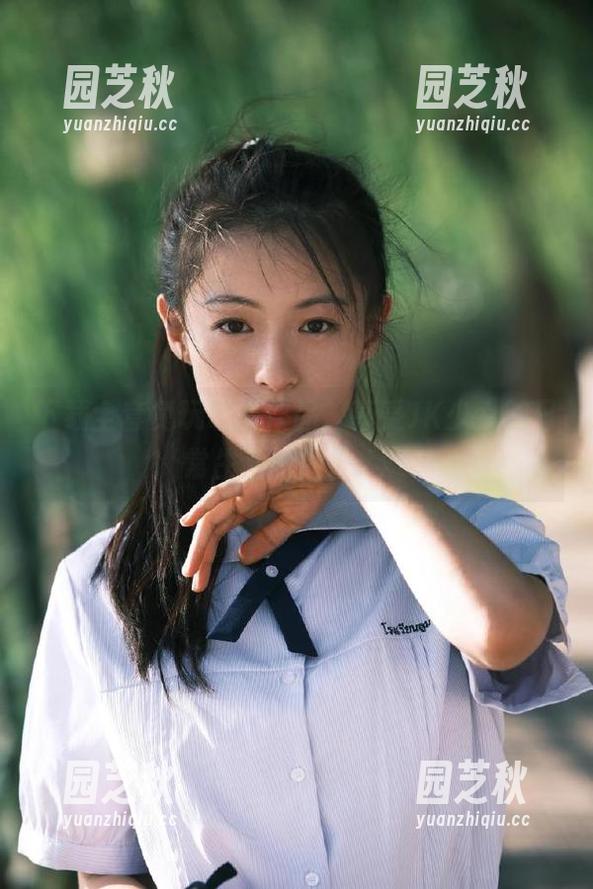 下载全套兔玩映画作品，享受JK少女的日常生活瞬间！.txt