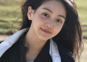 在兔玩映画黑白女仆合集里，发现不一样的自己与妩媚。.txt