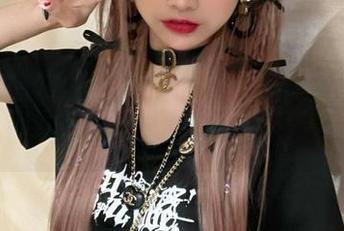 高清写真赏析：冲田凛花rinka新娘装扮之美，尽收眼底.txt