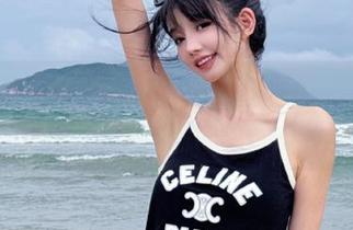 南鸽的透明女仆cos写真，带你领略魅惑与梦幻的结合照片.txt