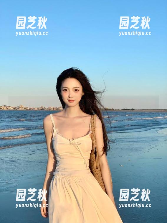 微密圈 - 在线分享可馨juicy的美图，带你进入圣诞兔子的梦幻世界.txt
