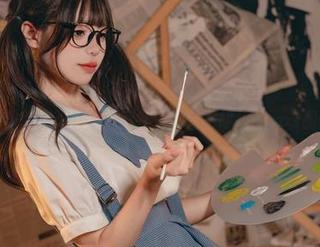 咬人小小兔与许愿：探索往生堂堂主胡桃的cos图册.txt