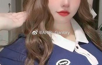 解锁温暖与风格，啊日日_Ganlory的棉袜写真图集与你分享心动瞬间.txt