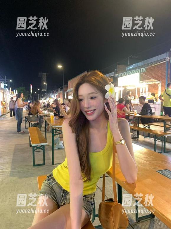 喵糖映画 - 探索镜酱户外写真的原图与套图，感受自由的每一瞬.txt