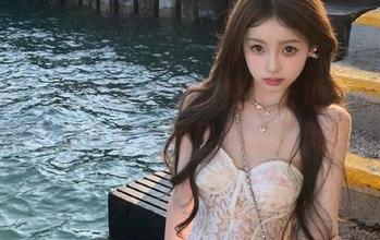 嗲囡囡 – 就是阿朱啊的校服天地：充满创意的写真作品合集呈现校园风情.txt