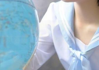 嗲囡囡 – 免费获取方绮言Ayaka比基尼写真资源，解锁无限美丽！.txt