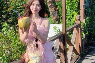 头条女神 – 让人眼前一亮的莫晓希白裙资源合集：穿上就能撩动心弦的绝美瞬间！.txt