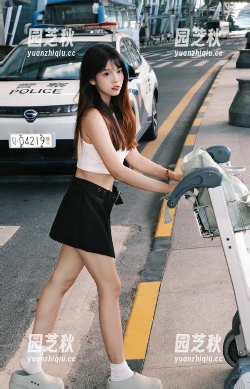 探索女主K的透明美图合集，感受不一样的真实.txt