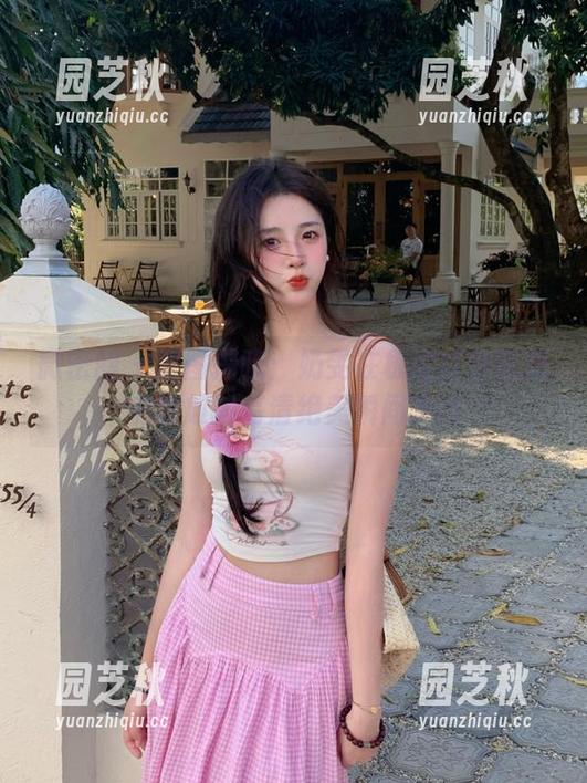 微密圈 - 原图揭晓：奶雯在极度红色诱惑中绽放的高清绝美瞬间.txt