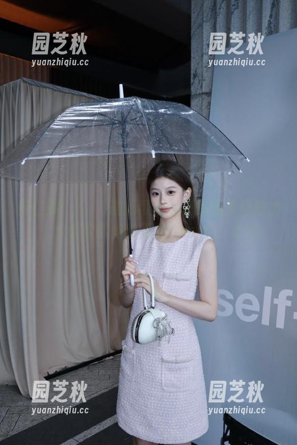 姜仁卿(강인경)最新可爱写真原图重磅推出，快来欣赏她的无敌charm！.txt