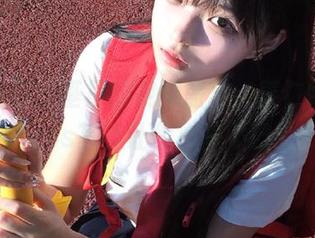 一场白色比基尼的视觉盛宴，姜仁卿(강인경)的cos写真让你心醉不已！.txt
