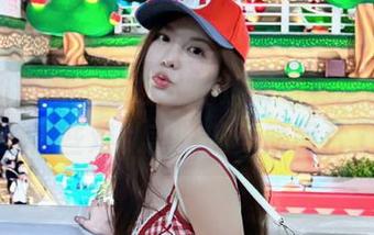 学妹加速跑 – 在佳儿的透明写真世界中，寻找那些难以言喻的美丽图片.txt