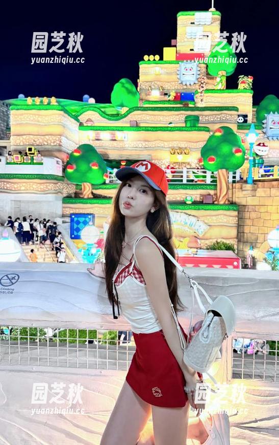 学妹加速跑 - 在佳儿的透明写真世界中，寻找那些难以言喻的美丽图片.txt