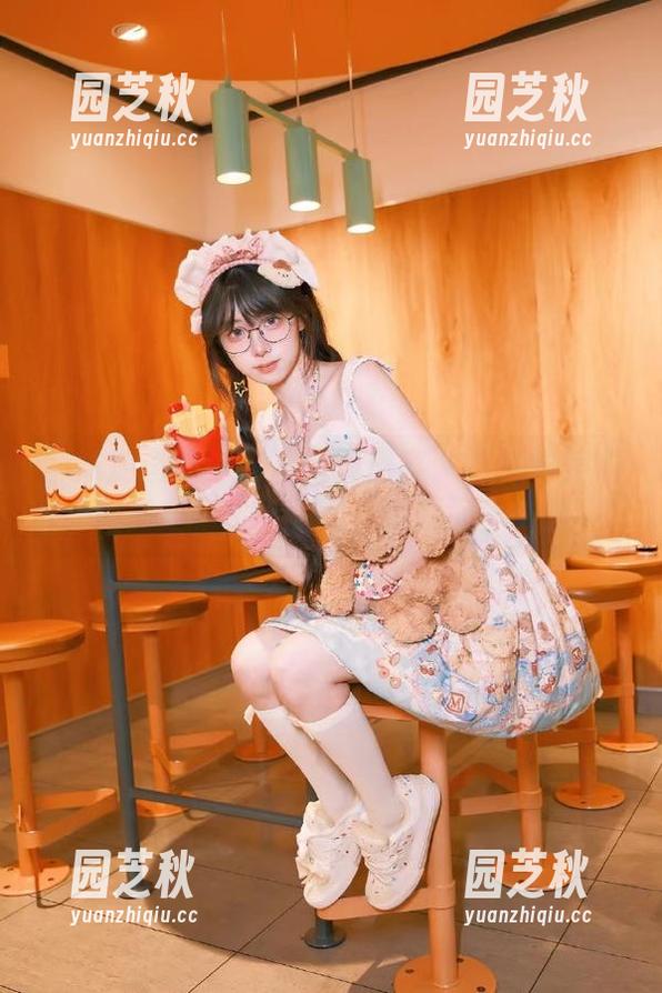 学妹加速跑 - 免费写真盛宴：抹茶的美腿瞬间定格生活中的精彩瞬间！.txt