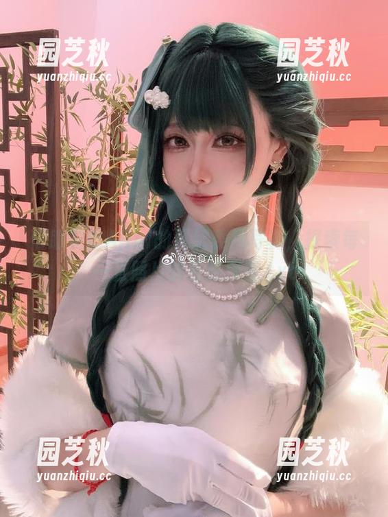 借助安食Ajiki的风纪委员写真，探索每一张照片的情感深度.txt