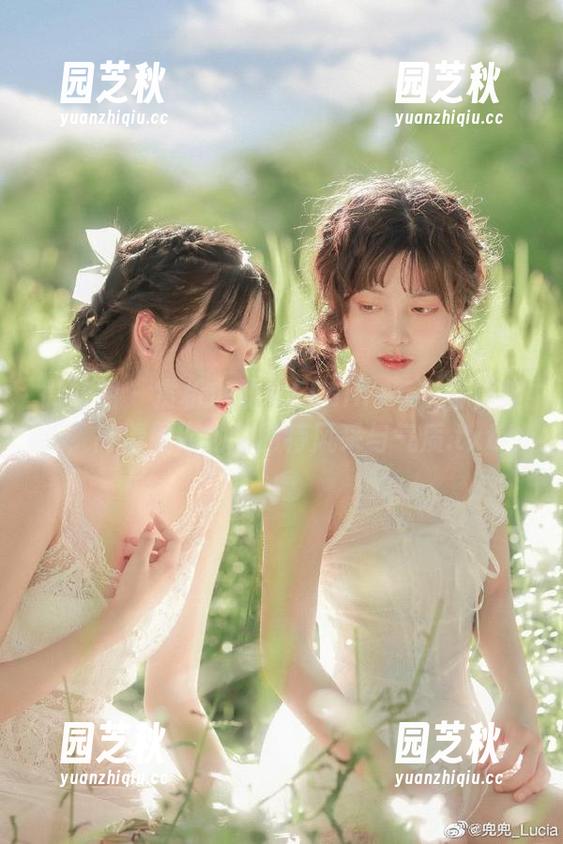 微密圈 - 赏析小仙女ELaine毛衣写真集，高清展现她的独特风采与气质.txt