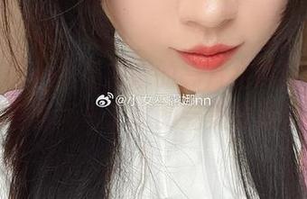 免费获取小女巫露娜的亮片裙肉丝图集，感受时尚与艺术的完美结合.txt