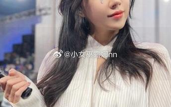 福利享不停，小女巫露娜短裤写真带你感受夏日的热情与活力！.txt