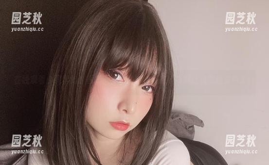 在线观看小泉学姐吖图集：女友的各种姿态，竟然让我沉迷其中.txt