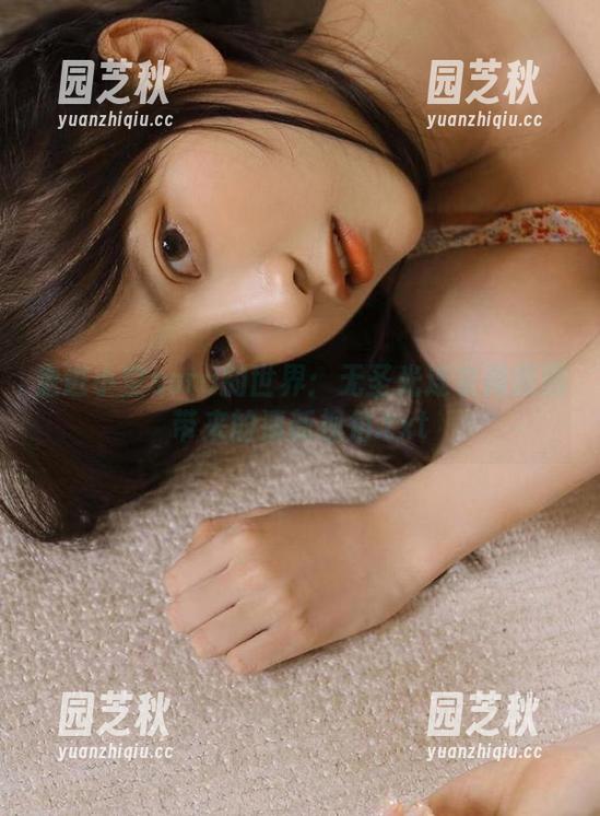 走进小空sora的世界：无圣光连衣裙原图带来的清新视角.txt