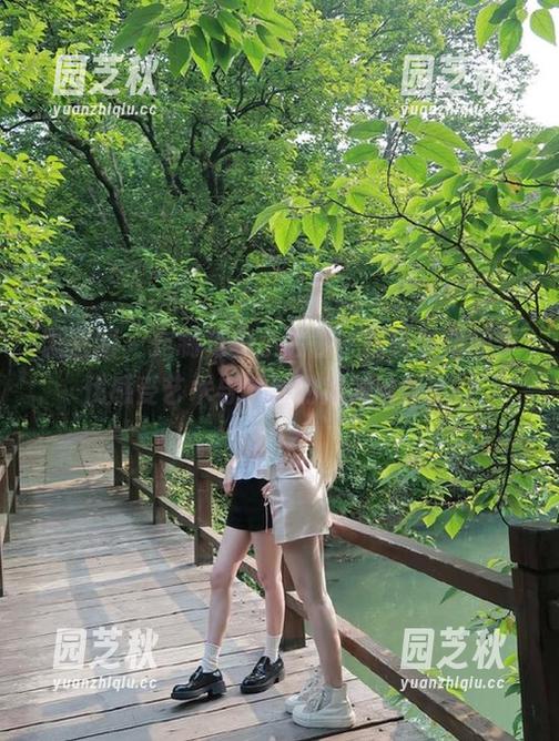 微密圈 - 定制写真小芯酱，跟随学姐的步伐感受艺术与自然的完美结合.txt