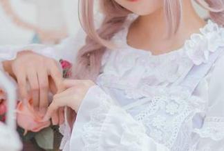 棕发少女的魅力：小野妹子w最新原图资源，快来下载吧.txt