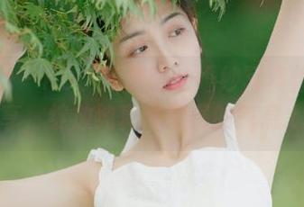 尤果网 – K8傲娇萌萌的婚纱写真作品集分享，绽放纯真与浪漫的气息.txt