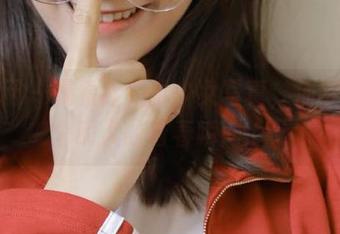 尤果网 – 观看乔依琳少女写真，捕捉每一个动人的青春瞬间.txt
