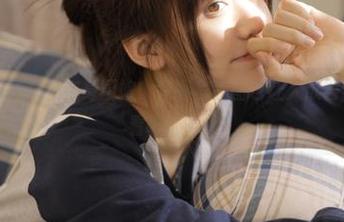 尤果网 – 当李思宁变身厨娘，精彩写真图包让人欲罢不能，快来看吧！.txt