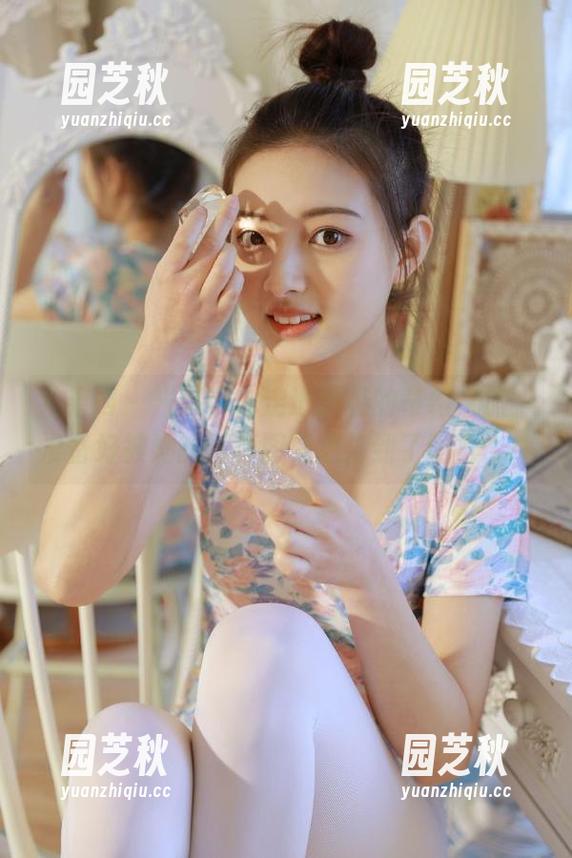 尤果网 - 米妮带你走进油亮的奇幻之旅，准备好被她的写真图集惊艳到了吗？.txt