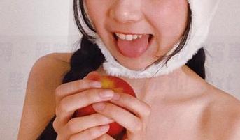 尤果网 – 跟随蜜儿的步伐，皮衣写真原图壁纸让你瞬间时尚洗礼！.txt